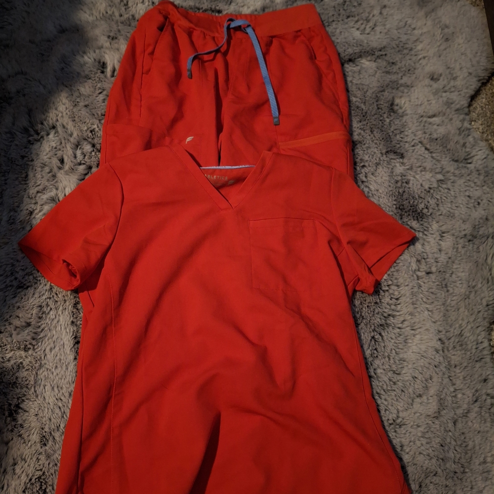 Fabletics Red Scrub Set Small